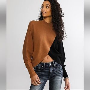 NWT! BUCKLE Reversible Colorblock Sweater